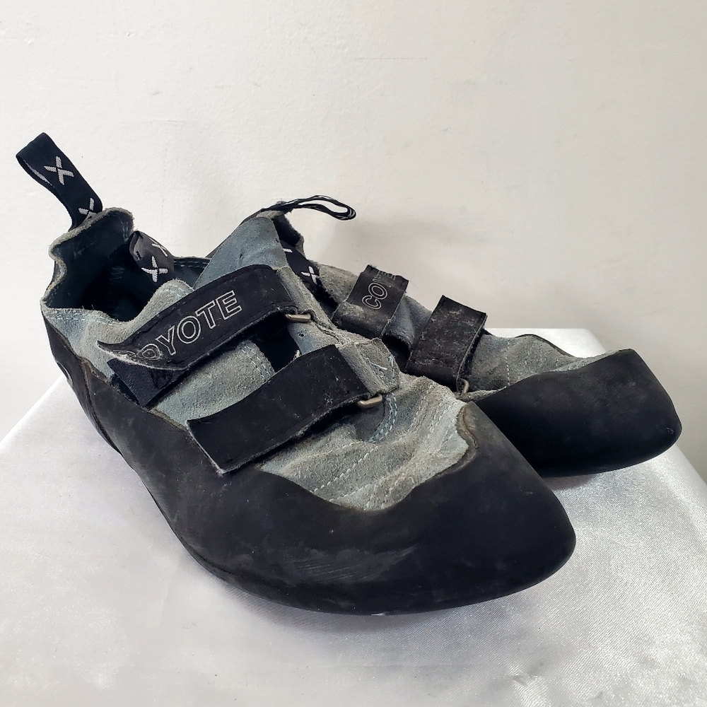 Five Ten Coyote Climbing Shoes 12.5M 14W